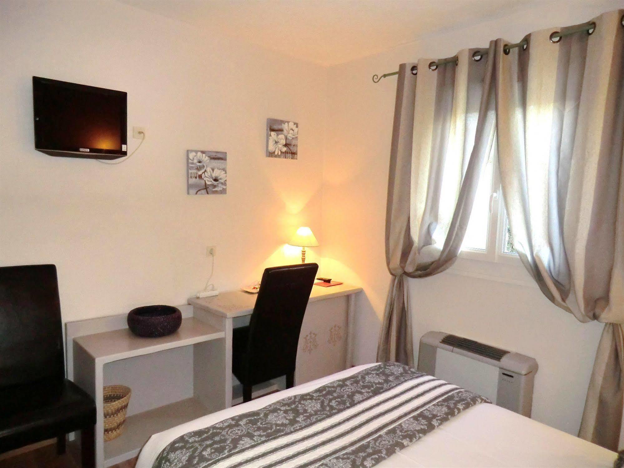 Hotel Du Parc, Avignon Est, The Originals City, Антрег-сюр-ла-Сорг Экстерьер фото